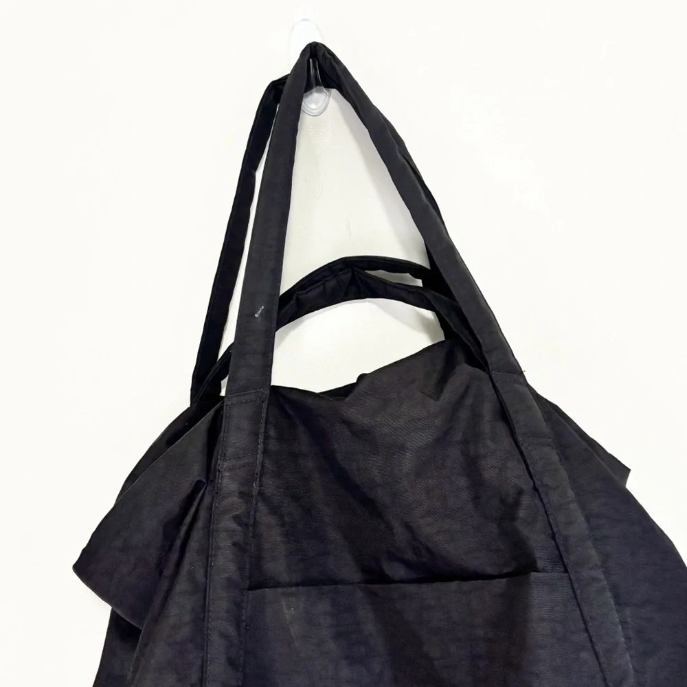 New BAGGU Women’s Black Recycled Nylon Travel Cloud Bag 12.75” X 13.75” X 8” - Picture 4 of 12